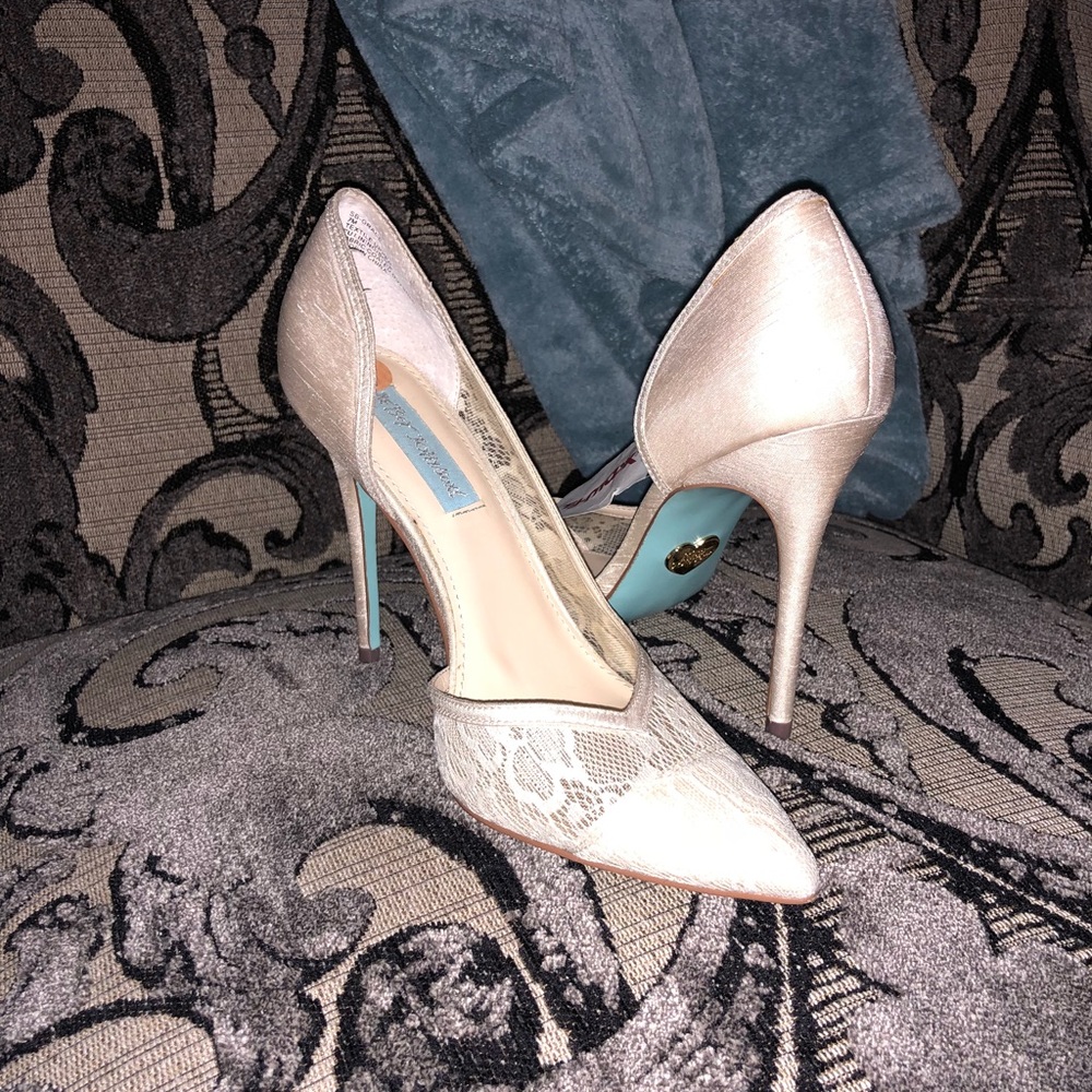 Blue by Betsey Johnson Grace Champagne Lace Heels